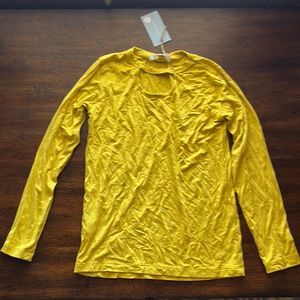 Keyhole long sleeve tee